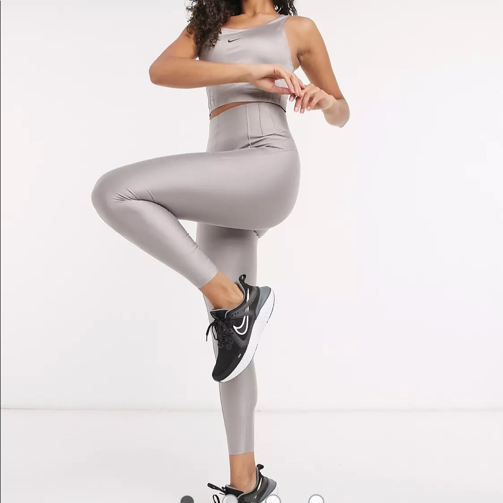 New Nike City Ready Silver Training Leggings XS